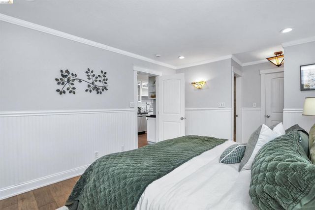 215 Charter Oak Circle, Walnut Creek, CA 94597