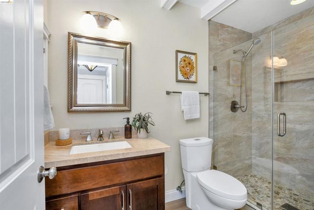 215 Charter Oak Circle, Walnut Creek, CA 94597