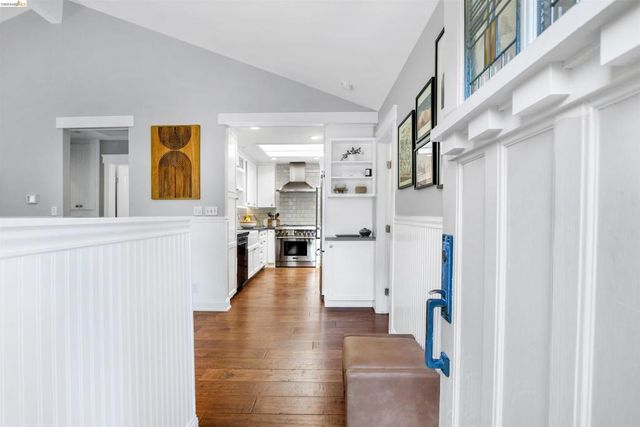 215 Charter Oak Circle, Walnut Creek, CA 94597