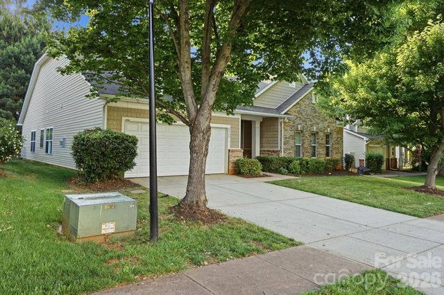 9527 Seamill Road, Charlotte, NC 28278