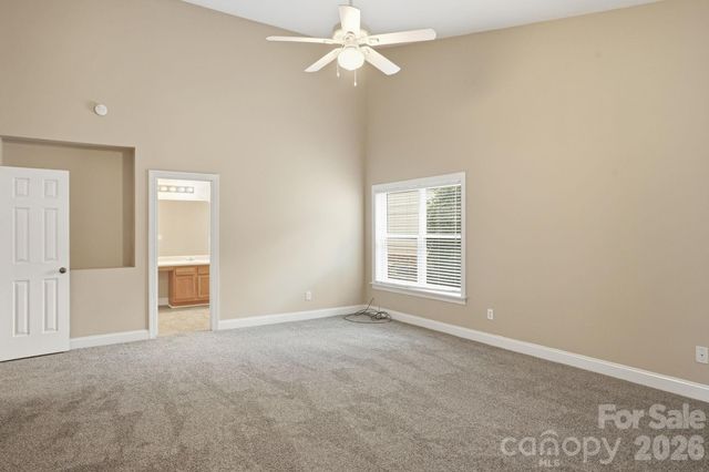 9527 Seamill Road, Charlotte, NC 28278