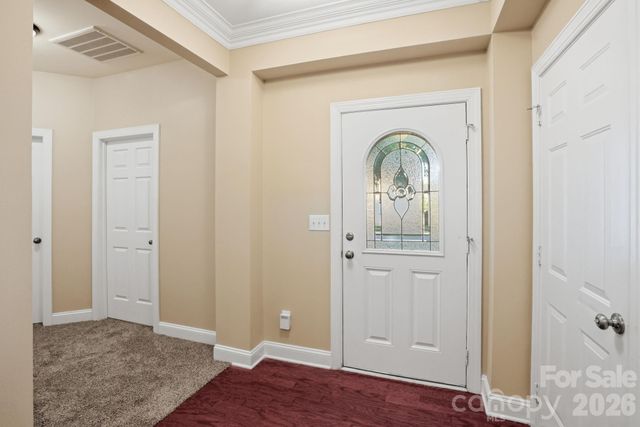 9527 Seamill Road, Charlotte, NC 28278
