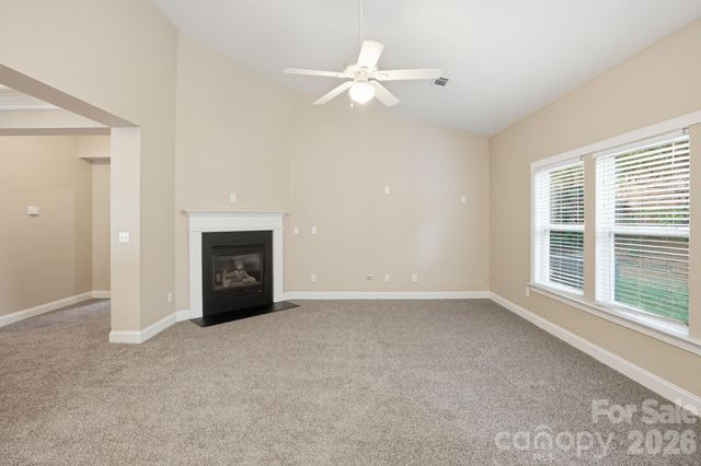9527 Seamill Road, Charlotte, NC 28278
