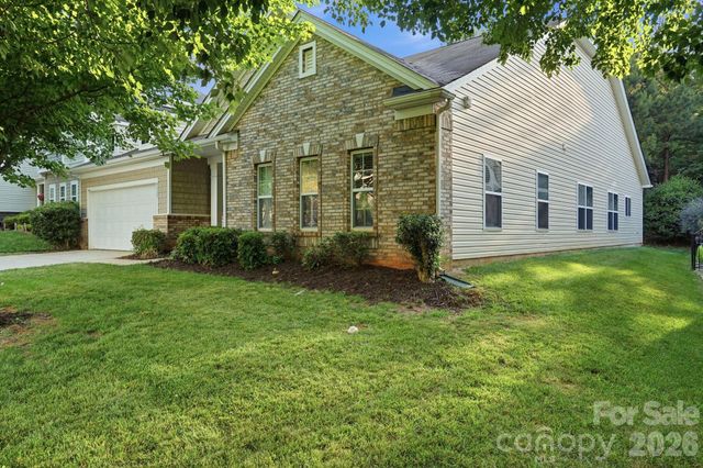 9527 Seamill Road, Charlotte, NC 28278