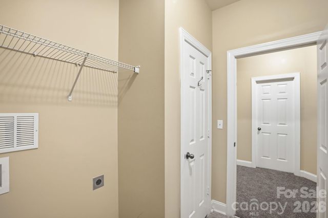 9527 Seamill Road, Charlotte, NC 28278