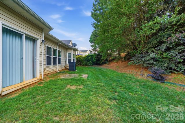 9527 Seamill Road, Charlotte, NC 28278