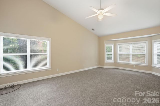 9527 Seamill Road, Charlotte, NC 28278