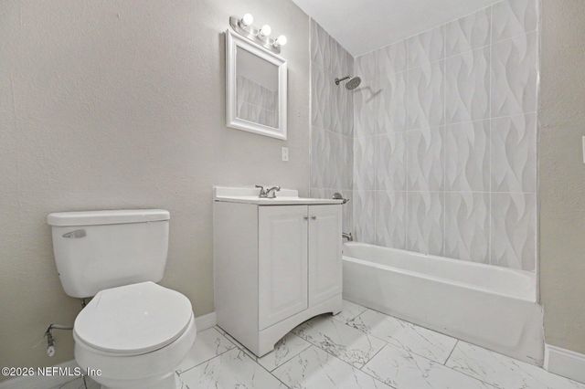 7832 DELAROCHE Court, Jacksonville, FL 32210