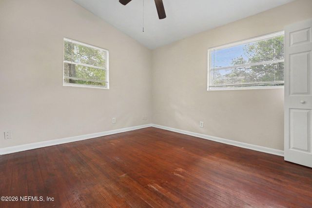 7832 DELAROCHE Court, Jacksonville, FL 32210