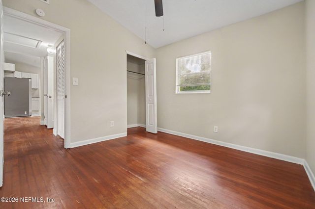 7832 DELAROCHE Court, Jacksonville, FL 32210