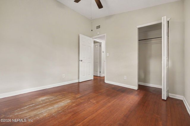 7832 DELAROCHE Court, Jacksonville, FL 32210
