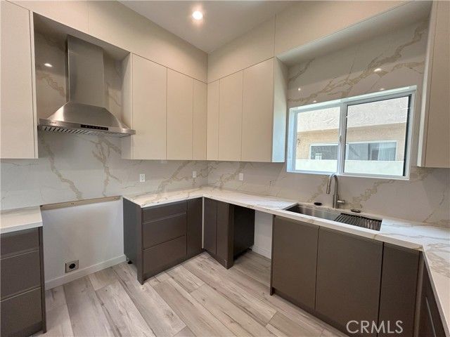 10363 Commerce Avenue, Tujunga (los Angeles), CA 91042