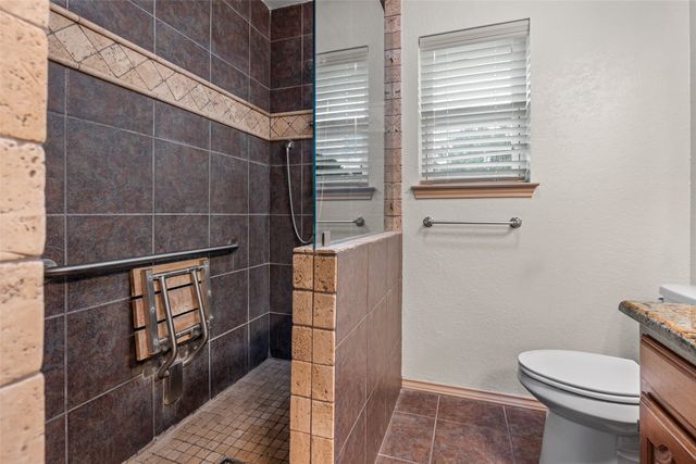 102 Juniper Court, Hudson Oaks, TX 76087