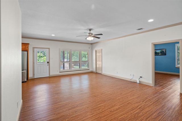 102 Juniper Court, Hudson Oaks, TX 76087