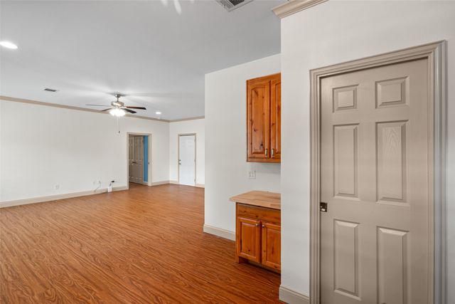 102 Juniper Court, Hudson Oaks, TX 76087