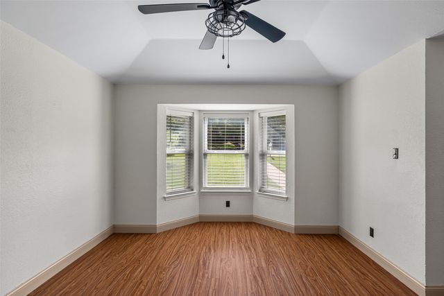 102 Juniper Court, Hudson Oaks, TX 76087