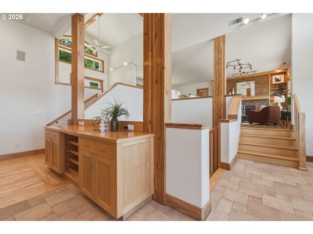 8 GARIBALDI St, Lake Oswego, OR 97035