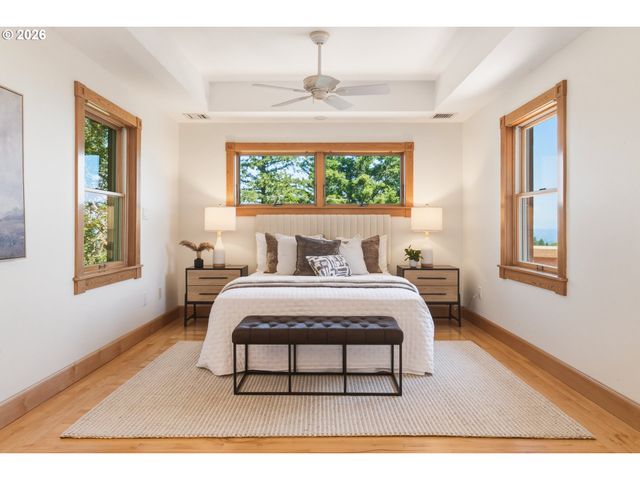 8 GARIBALDI St, Lake Oswego, OR 97035