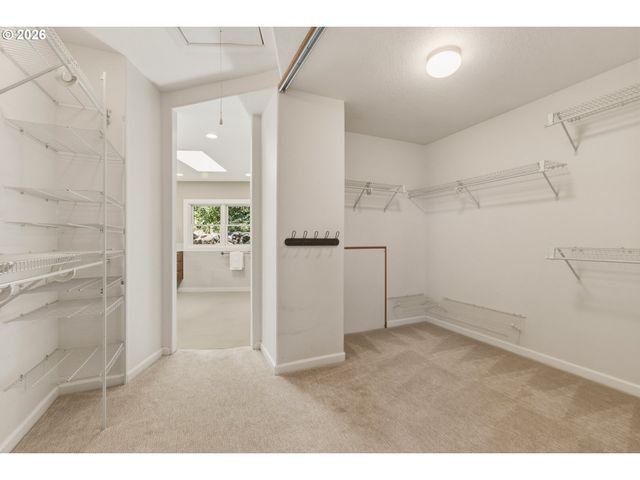 8 GARIBALDI St, Lake Oswego, OR 97035