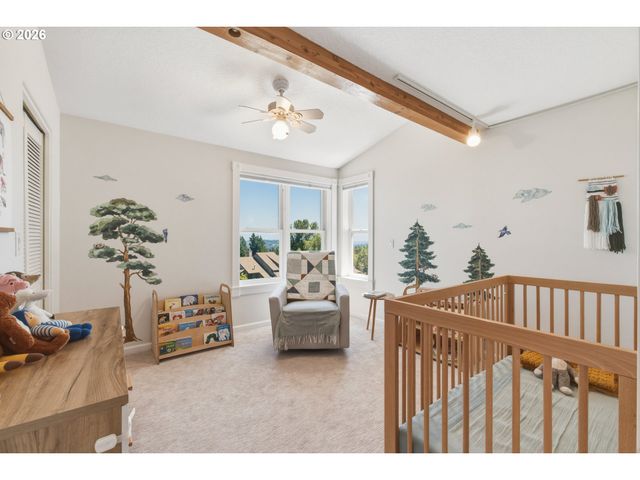 8 GARIBALDI St, Lake Oswego, OR 97035
