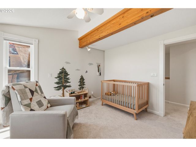 8 GARIBALDI St, Lake Oswego, OR 97035