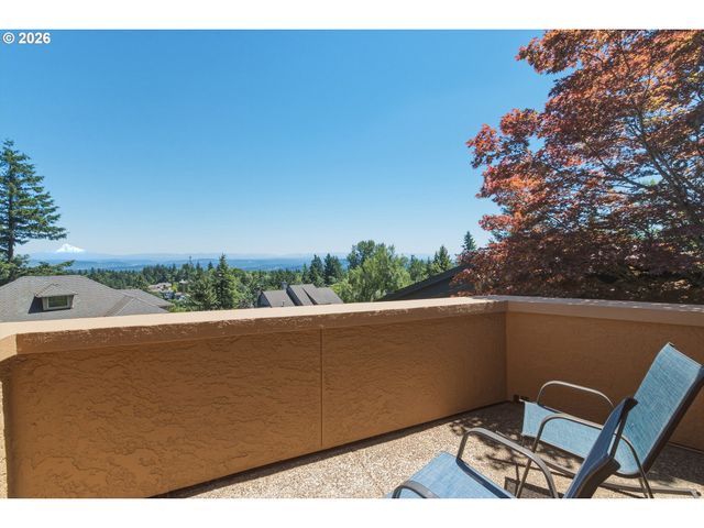8 GARIBALDI St, Lake Oswego, OR 97035