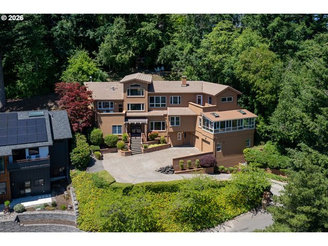 8 GARIBALDI St, Lake Oswego, OR 97035