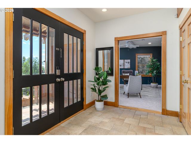 8 GARIBALDI St, Lake Oswego, OR 97035