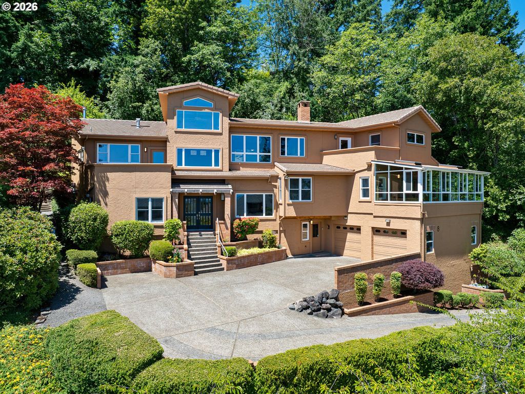 8 GARIBALDI St, Lake Oswego, OR 97035