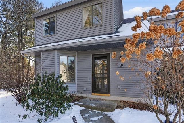 10 Chelsea Circle, South Burlington, VT 05403