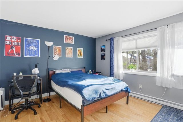 10 Chelsea Circle, South Burlington, VT 05403