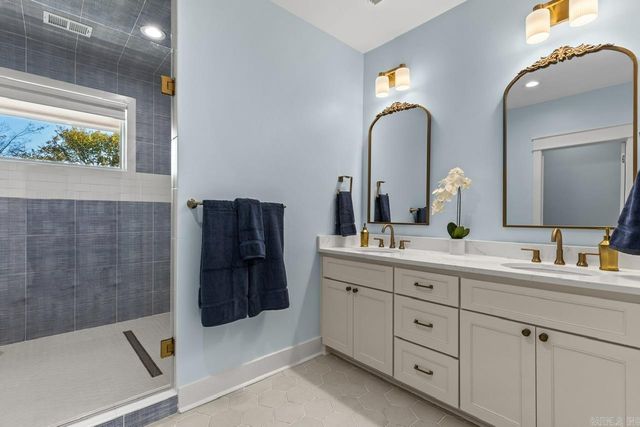 500 Valentine, Little Rock, AR 72205