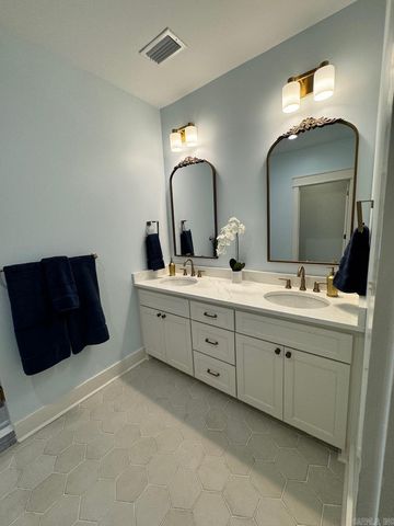 500 Valentine, Little Rock, AR 72205