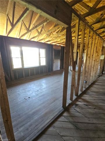 101 Markwood Lane, Lexington, NC 27295
