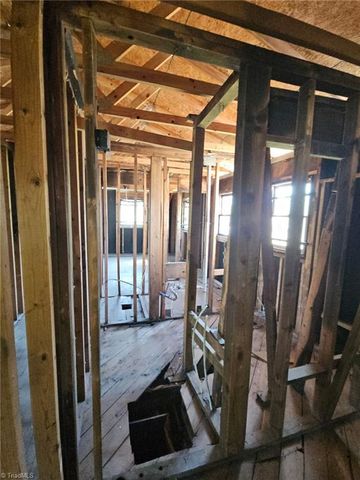 101 Markwood Lane, Lexington, NC 27295