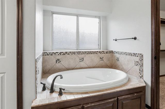 1801 NW 195th Circle, Edmond, OK 73012