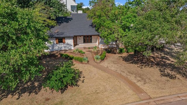 620 Park Place, Edmond, OK 73034