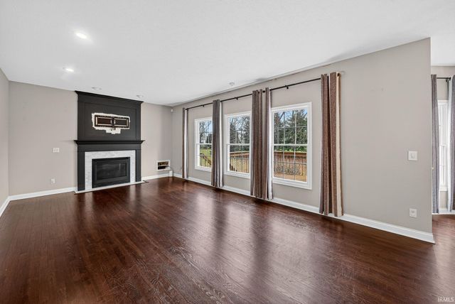 50619 Lakeside Drive, Granger, IN 46530