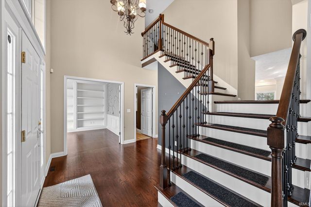 50619 Lakeside Drive, Granger, IN 46530