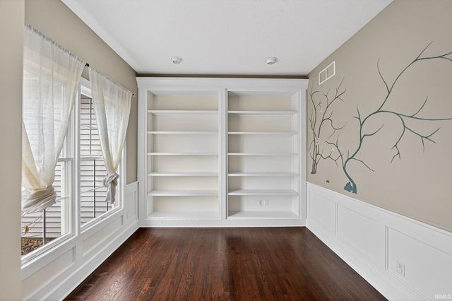 50619 Lakeside Drive, Granger, IN 46530