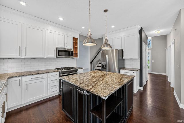 50619 Lakeside Drive, Granger, IN 46530