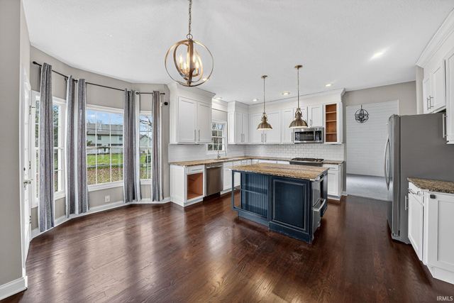 50619 Lakeside Drive, Granger, IN 46530