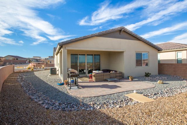 1310 Vallecito Court NW, Los Lunas, NM 87031