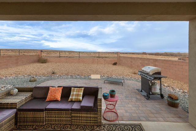 1310 Vallecito Court NW, Los Lunas, NM 87031