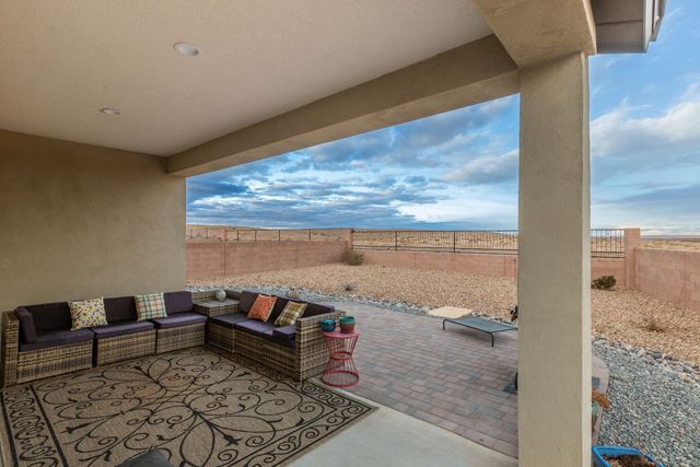 1310 Vallecito Court NW, Los Lunas, NM 87031