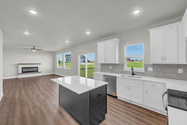 6720 Bright Street, Johnston, IA 50131