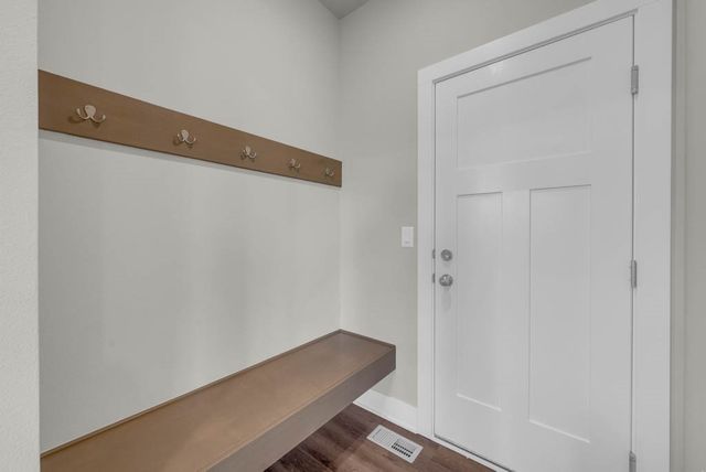 6720 Bright Street, Johnston, IA 50131