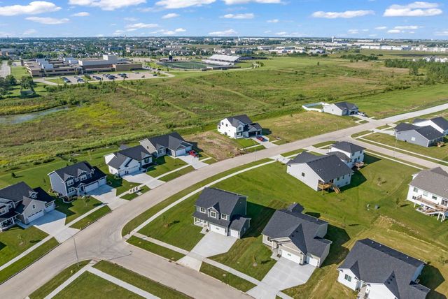 6720 Bright Street, Johnston, IA 50131