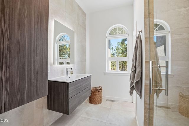 3729 NW Summerfield Road, Bend, OR 97703