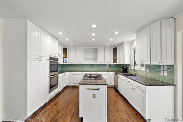1900 Fairview Street, Birmingham, MI 48009